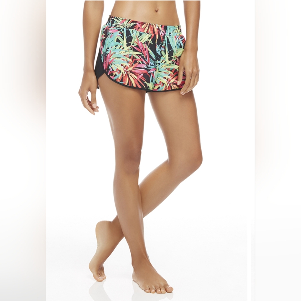 NWOT Fabletics Adrian Shorts Size S